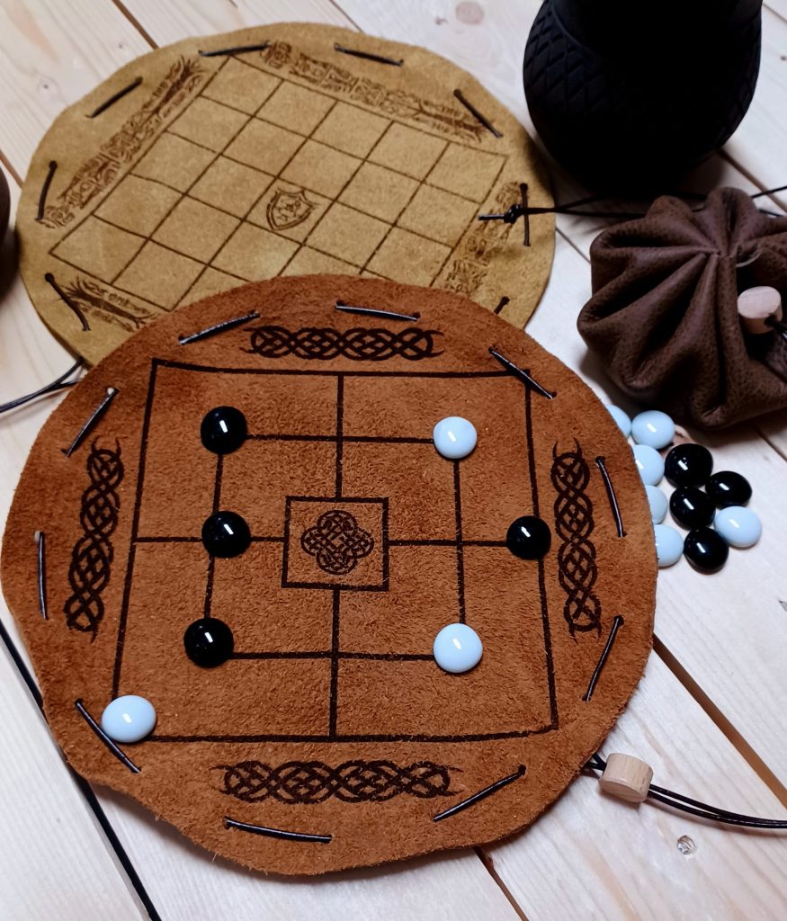 Spiele im Lederbeutel